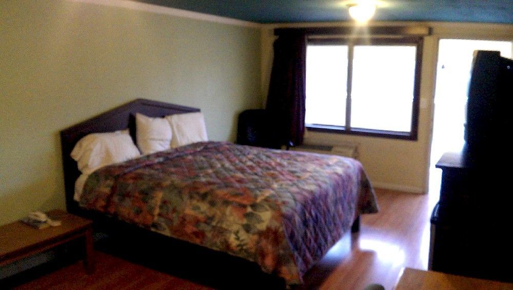 Provo Inn & Suites ภายนอก รูปภาพ
